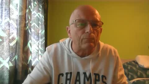 Snapshot of antmatt2025 chatting on May 16, 11:42 am antmatt2025 online show from May 16, 11:42 am