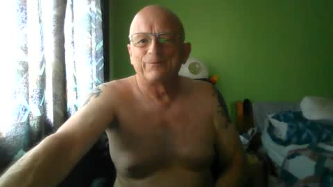 Snapshot of antmatt2025 chatting on July 14, 5:18 pm antmatt2025 online show from July 14, 5:18 pm