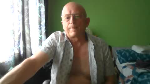 Snapshot of antmatt2025 chatting on July 22, 3:37 pm antmatt2025 online show from July 22, 3:37 pm