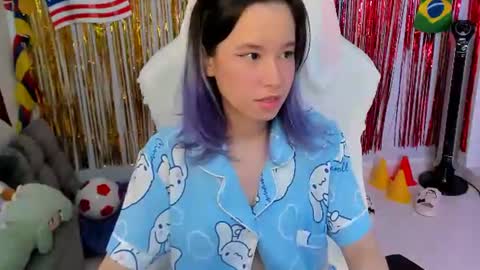 Snapshot of anto_sweet18 chatting on June 26, 10:41 am My birthday is on december 2nd surprise me with a gift from my amazonlist online show from June 26, 10:41 am