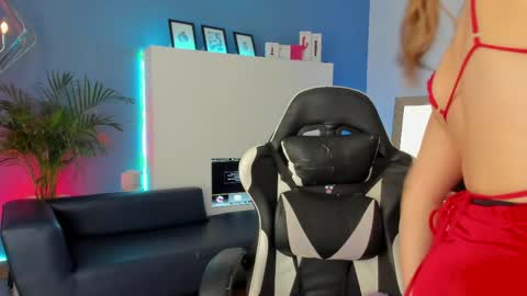Snapshot of anto_thompson chatting on May 27, 7:22 pm Antonella online show from May 27, 7:22 pm