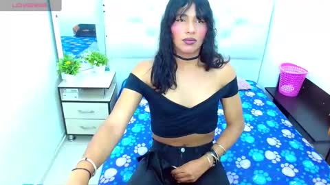 Snapshot of antonela_xx3 chatting on December 30, 8:15 pm antonela_xx3 online show from December 30, 8:15 pm