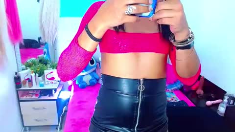 Snapshot of antonela_xx3 chatting on January 17, 12:42 am antonela_xx3 online show from January 17, 12:42 am