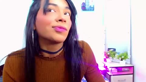 Snapshot of antonela_xx3 chatting on January 24, 8:22 pm antonela_xx3 online show from January 24, 8:22 pm