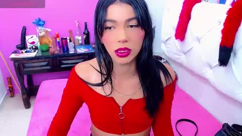 Snapshot of antonela_xx3 chatting on February 4, 12:44 pm antonela_xx3 online show from February 4, 12:44 pm