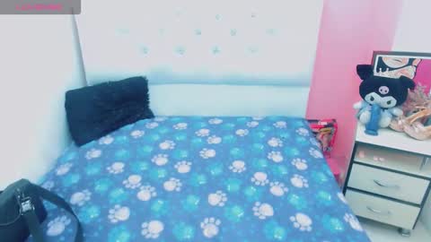 Snapshot of antonela_xx3 chatting on March 4, 10:27 pm antonela_xx3 online show from March 4, 10:27 pm