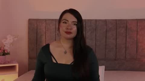 Snapshot of antonella_1998_ chatting on June 16, 4:09 pm Antonella online show from June 16, 4:09 pm