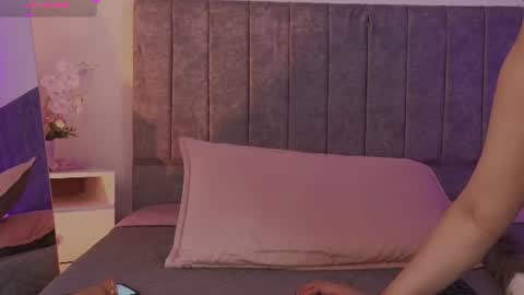 Snapshot of antonella_1998_ chatting on July 10, 2:41 pm Antonella online show from July 10, 2:41 pm