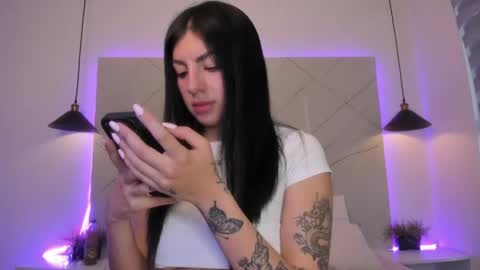 Snapshot of antonella__rouse chatting on May 3, 10:49 pm Antonella online show from May 3, 10:49 pm