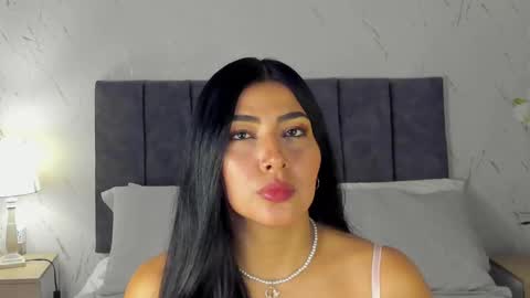 Snapshot of antonella_coruso chatting on February 17, 8:59 pm Antonella Coruso online show from February 17, 8:59 pm