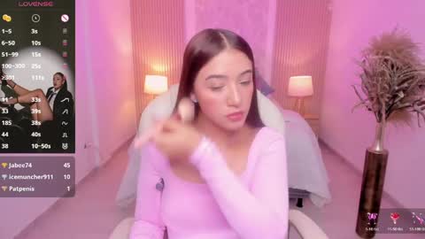 Snapshot of antonella_grayy chatting on April 25, 1:41 pm Antonella Grayy online show from April 25, 1:41 pm