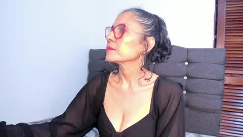 antonella_rizzo01 online show from May 6, 10:48 pm