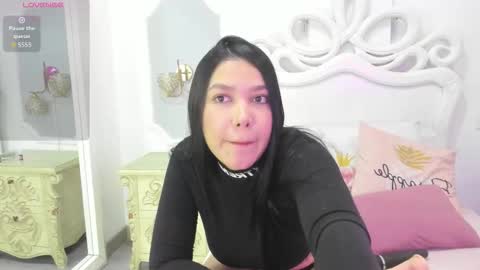 Snapshot of antonella_rouse1 chatting on March 3, 11:27 am Antonella online show from March 3, 11:27 am