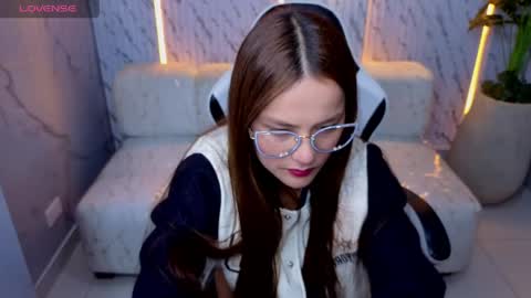 Snapshot of antonella_tx_ chatting on May 13, 12:35 pm Follow me.. Live 1430 to 2100 online show from May 13, 12:35 pm