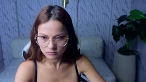 Snapshot of antonella_tx_ chatting on May 25, 12:22 pm Follow me.. Live 1430 to 2100 online show from May 25, 12:22 pm