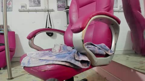 Snapshot of antonellakling_ chatting on January 19, 12:09 pm ANTONELLA online show from January 19, 12:09 pm