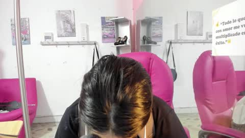 Snapshot of antonellakling_ chatting on February 2, 11:31 am ANTONELLA online show from February 2, 11:31 am