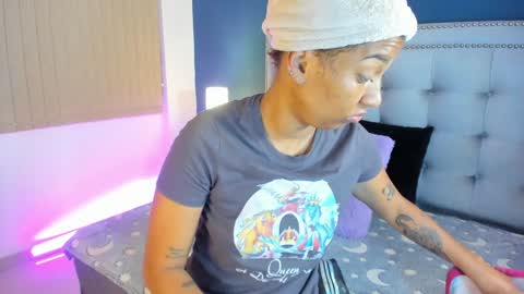 Sarah online show from December 8, 8:51 am