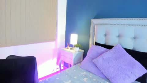 Sarah online show from December 8, 3:02 pm