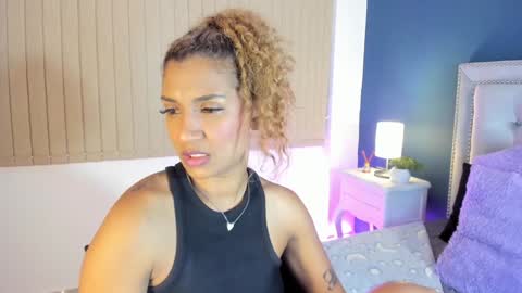 Sarah online show from December 9, 1:45 pm