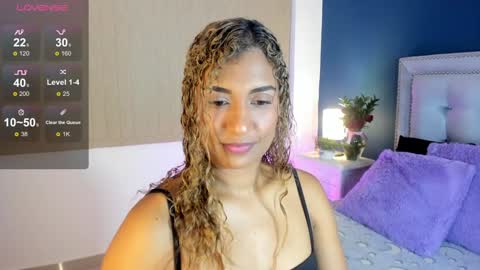 Sarah online show from December 18, 3:22 pm