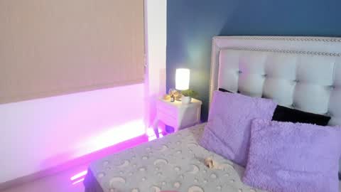 Sarah online show from January 23, 3:22 pm