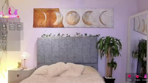 Snapshot of antonellastar24_ chatting on May 15, 8:49 pm Antonella online show from May 15, 8:49 pm