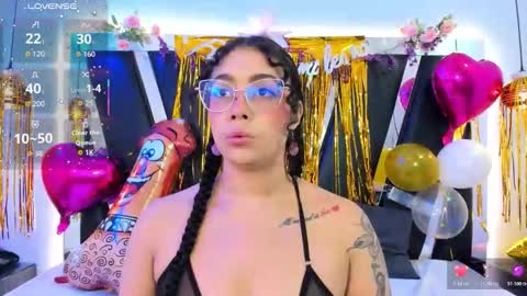 A N T O N E L L E  online show from February 13, 11:28 am