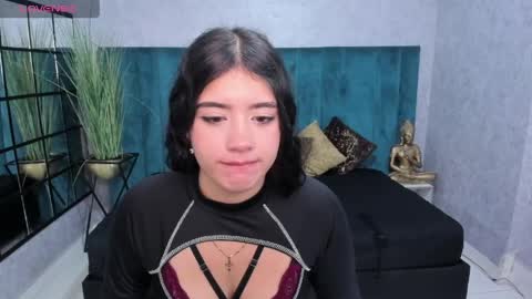 Snapshot of antoniajblair chatting on April 1, 11:11 am A N T O N I A online show from April 1, 11:11 am