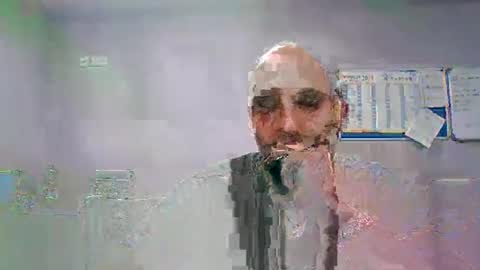 Snapshot of antonio3182b chatting on March 29, 5:07 am antonio3182b online show from March 29, 5:07 am