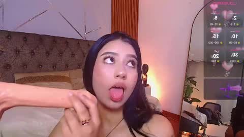 Snapshot of antonnellae chatting on May 7, 7:03 am Antonella online show from May 7, 7:03 am