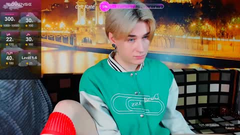 Snapshot of antonylewis chatting on December 30, 6:05 pm YummyTony online show from December 30, 6:05 pm