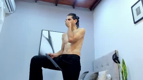 Snapshot of antonystone_ chatting on June 24, 12:59 pm Antony Stone online show from June 24, 12:59 pm