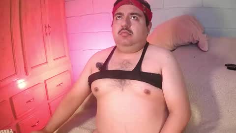 Snapshot of anuarfox chatting on March 21, 10:31 am AnuarFox online show from March 21, 10:31 am