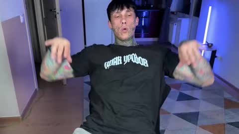 Tom online show from March 16, 6:12 pm