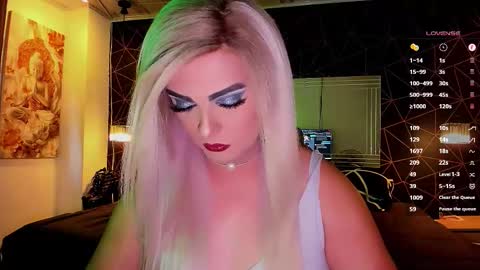 Snapshot of any_sophia chatting on September 17, 1:46 pm MissSophiaSpecter online show from September 17, 1:46 pm