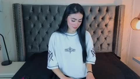 anya_belth online show from April 20, 7:48 pm