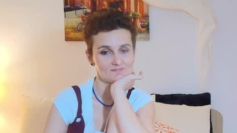 Snapshot of anyaros chatting on February 10, 11:36 am Anyaros online show from February 10, 11:36 am