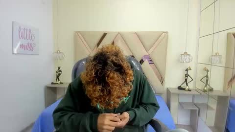 anyelotwink online show from February 27, 9:15 pm