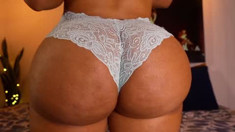 Dulce Maria online show from January 6, 3:42 am