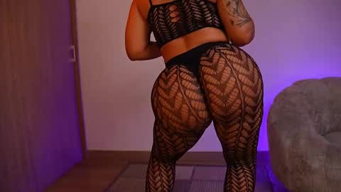 Dulce Maria online show from February 17, 1:46 am