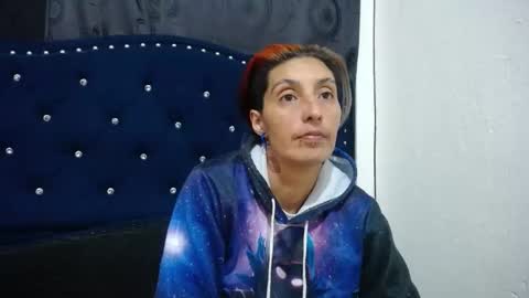 Snapshot of anyu_1306 chatting on December 11, 7:20 am anyu online show from December 11, 7:20 am