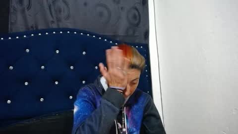 Snapshot of anyu_1306 chatting on December 14, 8:56 am anyu online show from December 14, 8:56 am