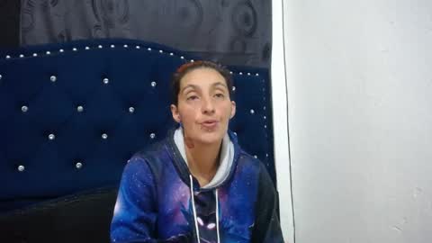 Snapshot of anyu_1306 chatting on December 16, 7:37 am anyu online show from December 16, 7:37 am