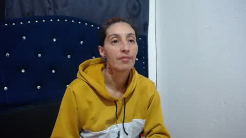 Snapshot of anyu_1306 chatting on December 21, 11:01 am anyu online show from December 21, 11:01 am