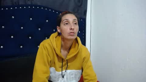 Snapshot of anyu_1306 chatting on December 24, 8:55 am anyu online show from December 24, 8:55 am