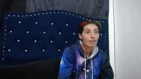 Snapshot of anyu_1306 chatting on December 31, 7:42 am anyu online show from December 31, 7:42 am