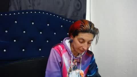 Snapshot of anyu_1306 chatting on January 8, 2:25 am anyu online show from January 8, 2:25 am