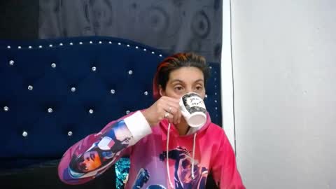 Snapshot of anyu_1306 chatting on January 19, 8:39 am anyu online show from January 19, 8:39 am