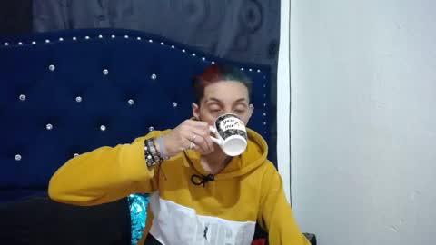 Snapshot of anyu_1306 chatting on February 17, 3:04 am anyu online show from February 17, 3:04 am